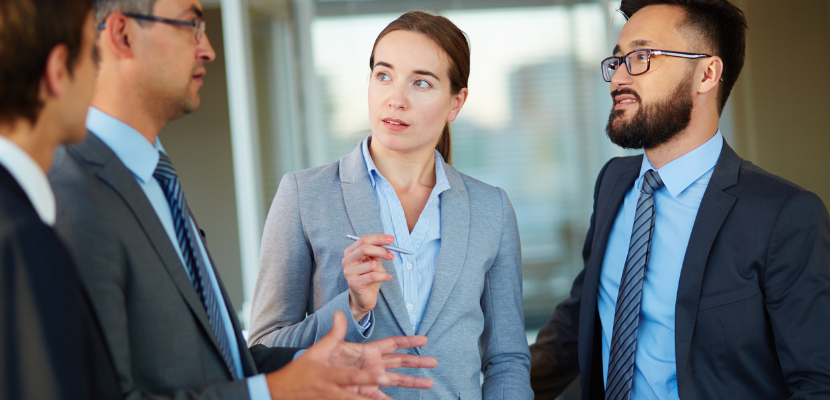 Como usar perguntas de triagem para filtrar candidatos automaticamente