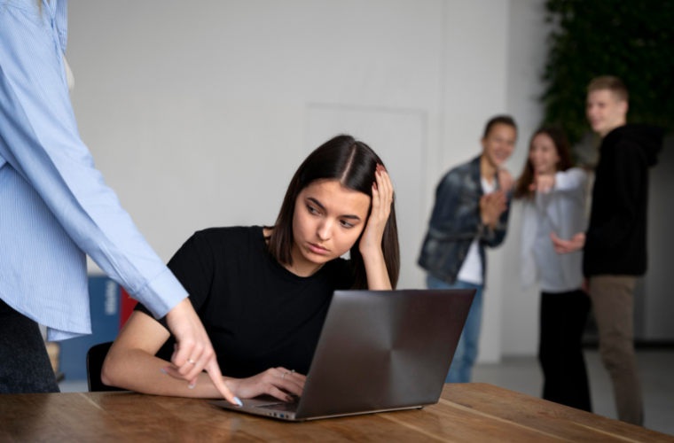 Erros de comunicação entre RH e gestores que atrasam contratações