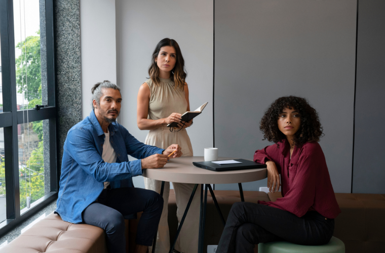 Recrutar com pressa sai caro: impactos diretos no turnover